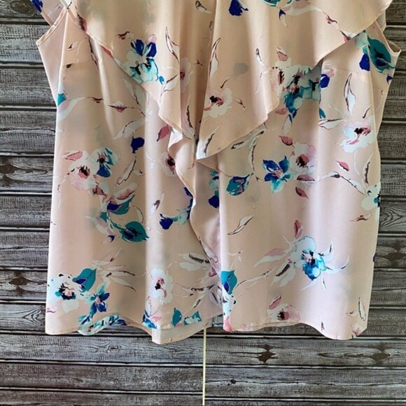 NWT Lane Bryant Women's Floral Print Blouse Size 16 - Picture 4 of 9